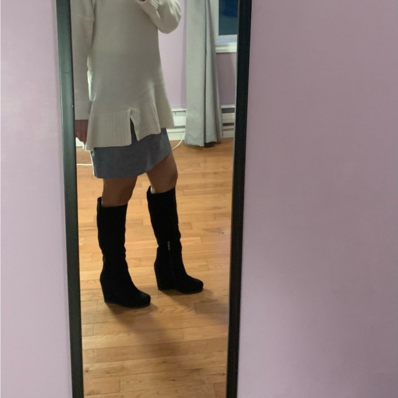 Black suede winter boots on an natural fur, European size 37 - Picture 11 of 15